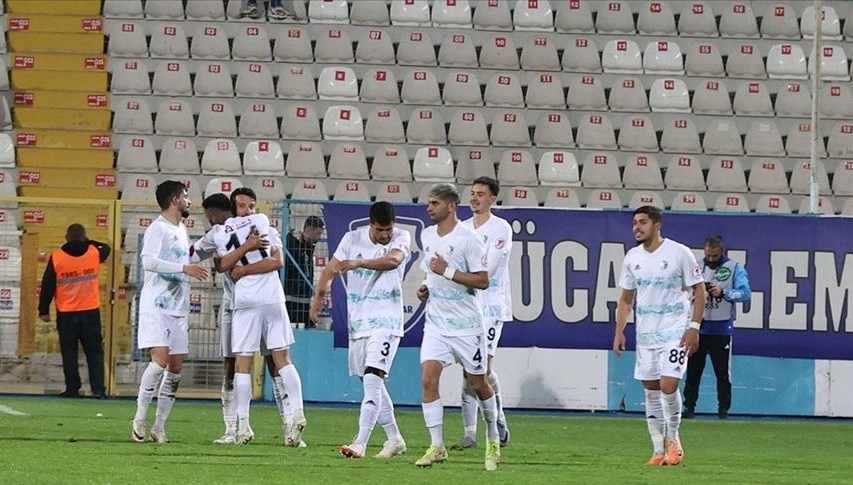 Erzurumspor'dan Müjde: Transfer Yasağı Kalktı, Borçlar Ödendi!