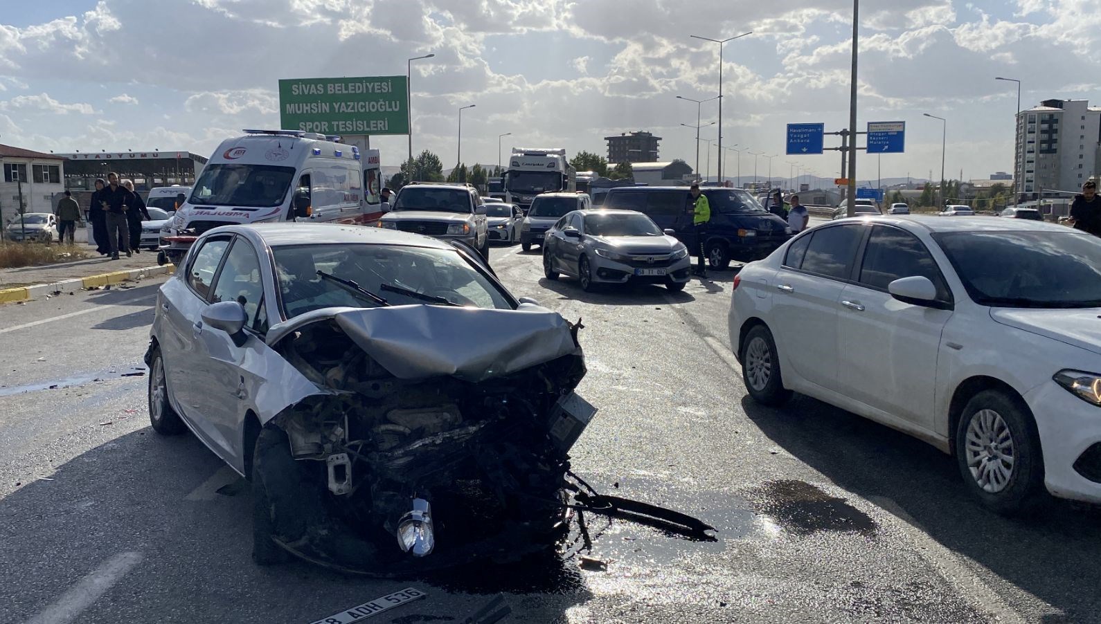 Sivas'ta Korkunç Kaza: 1 Ölü, 4 Yaralı!