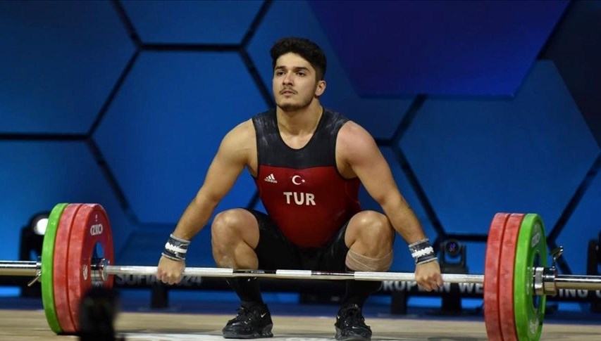 Furkan Özbek Tarihe Geçti: Dünya Şampiyonu Olmayı Başardı!