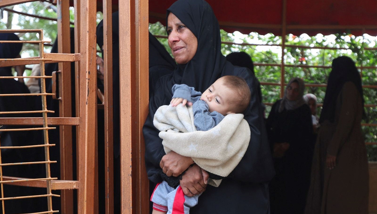 Gazze'de İsrail Saldırıları: Masum Çocukların Sayısı 20 Bini Geçti