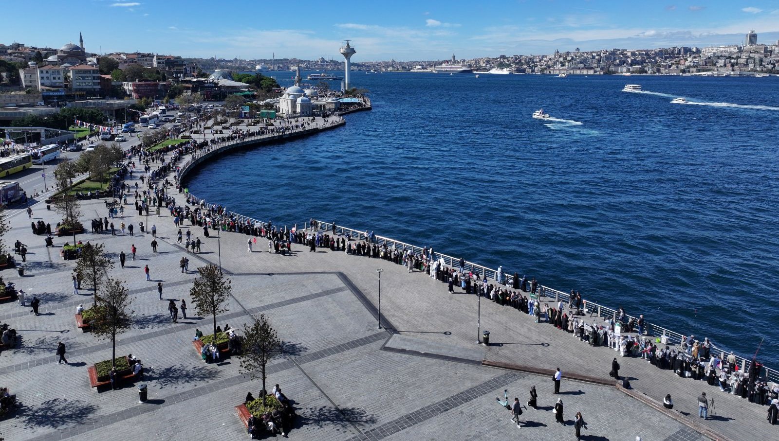 İstanbul'da Kadınların Dayanışma İçin Gazze'ye Yükselen Sesi: Binlerce Kişi Bir Araya geldi!