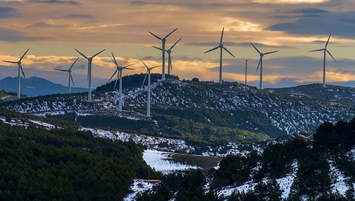 Tarihte Bir Dönüm Noktası: Yenilenebilir Enerji Kömürün Tahtını Sarsıyor