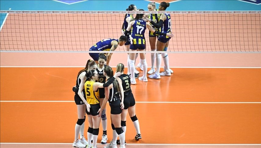 Voleybol Kadınlar Şampiyonlar Kupası’nda heyecan dorukta! Vakıfbank ile Fenerbahçe Medicana karşı karşıya geliyor: Maç zamanı, saati ve yayın bilgileri burada!