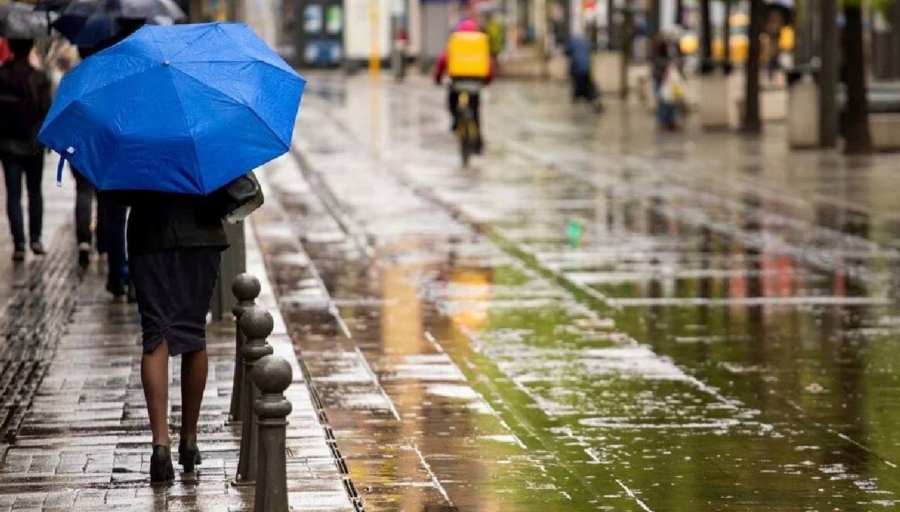 Hava Durumu Alarmı: Sıcaklık Geriliyor, Yağışlar Sürüyor!