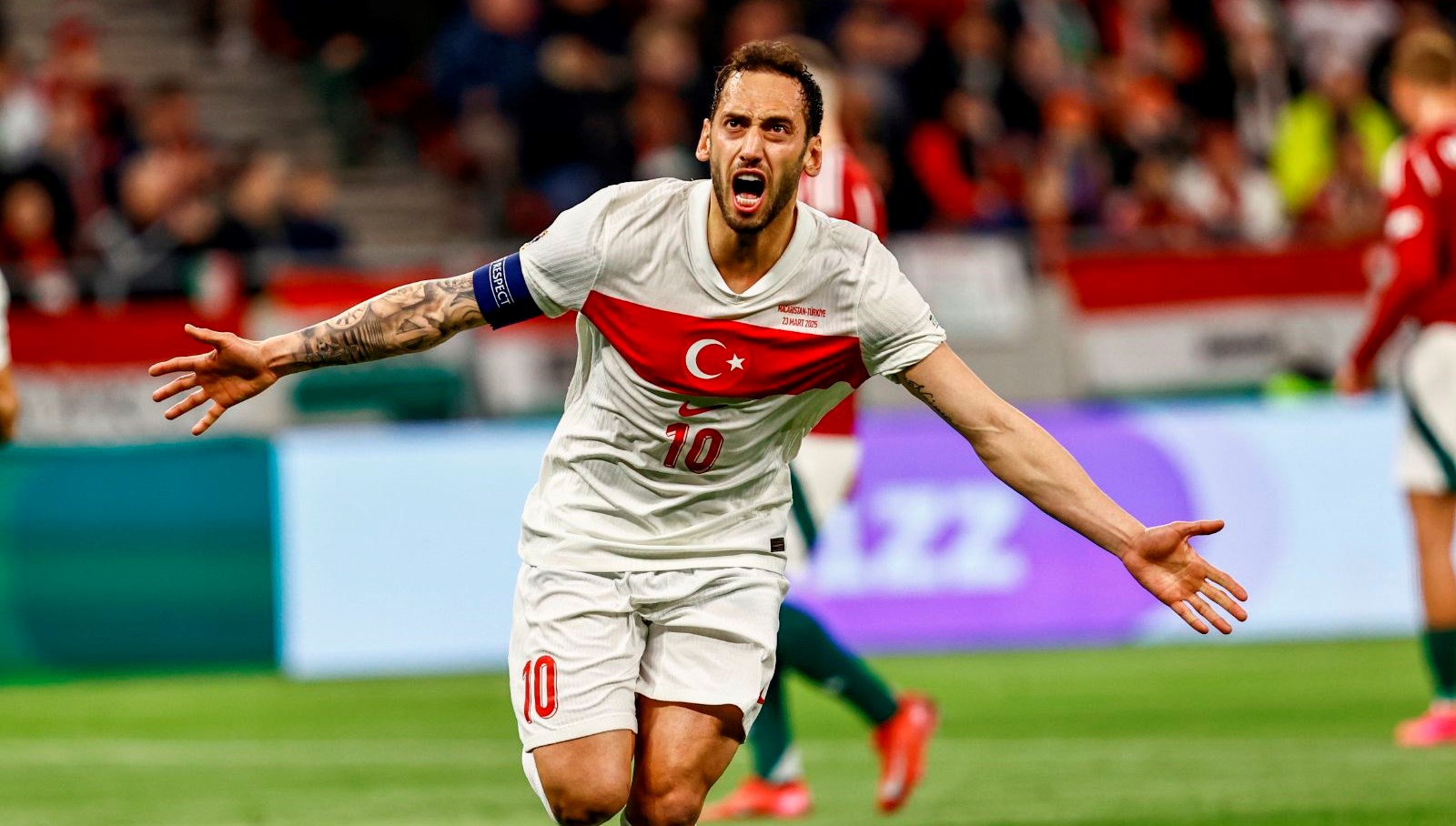 Hakan Çalhanoğlu A Milli Takım'da 100. Maç Heyecanını Yaşıyor!