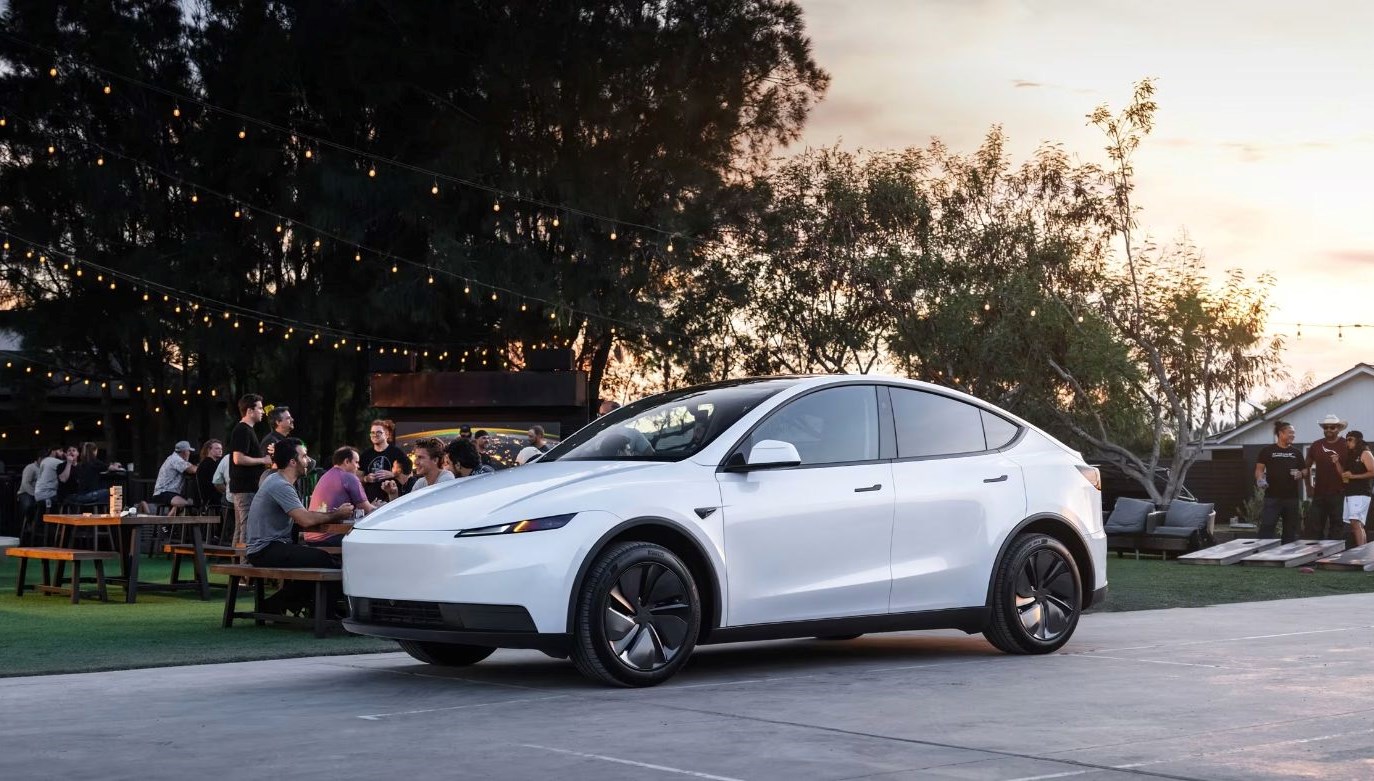 Tesla'dan merak uyandıran duyuru: Türkiye'ye adım atacak mı?