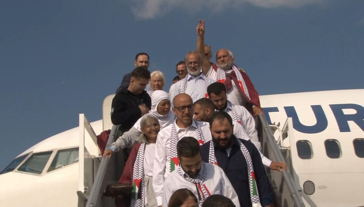 İsrail’in Elinde Tutsak Kalan 94 Aktivist Türkiye’ye İade Edildi!