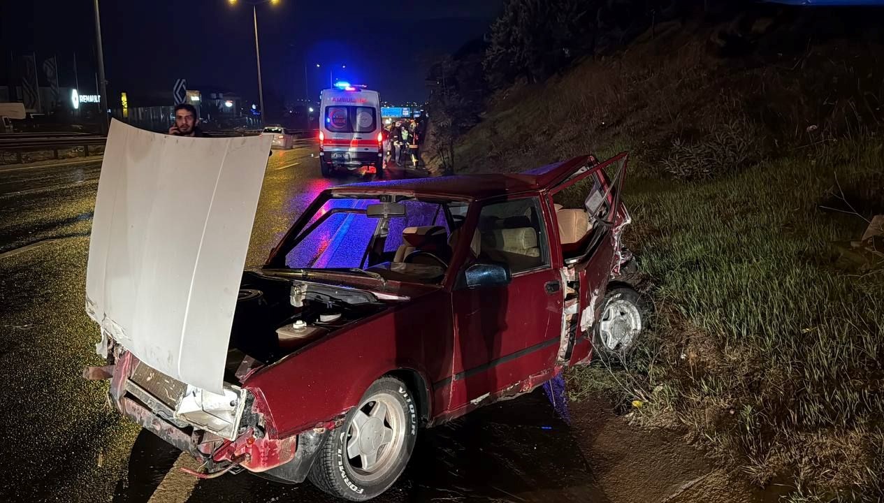 Gebze'de Korkutan Trafik Kazası: İki Kişi Yaralandı