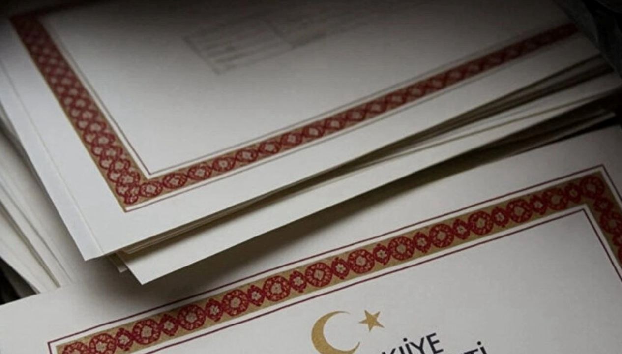 Sahte e-imza skandalında yeni gelişme: Tahliye edilen beş kişi için tutuklama kararı çıkarıldı!