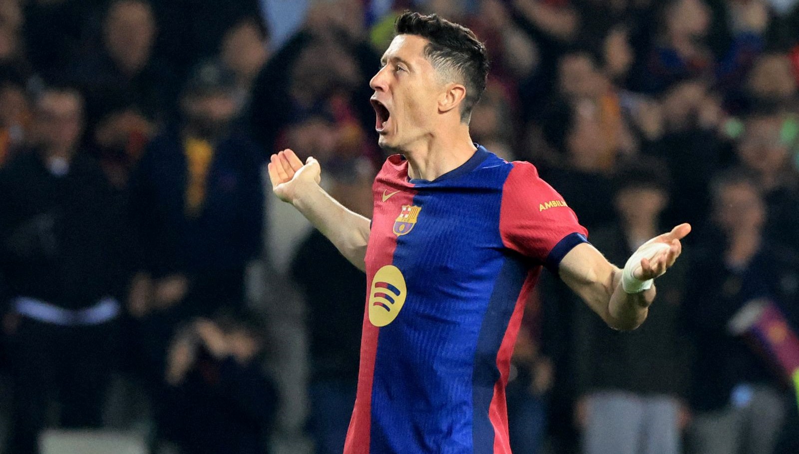 Barcelona'da Lewandowski'nin sağlık durumu belli oldu: El Clasico'da sahada olamayacak!