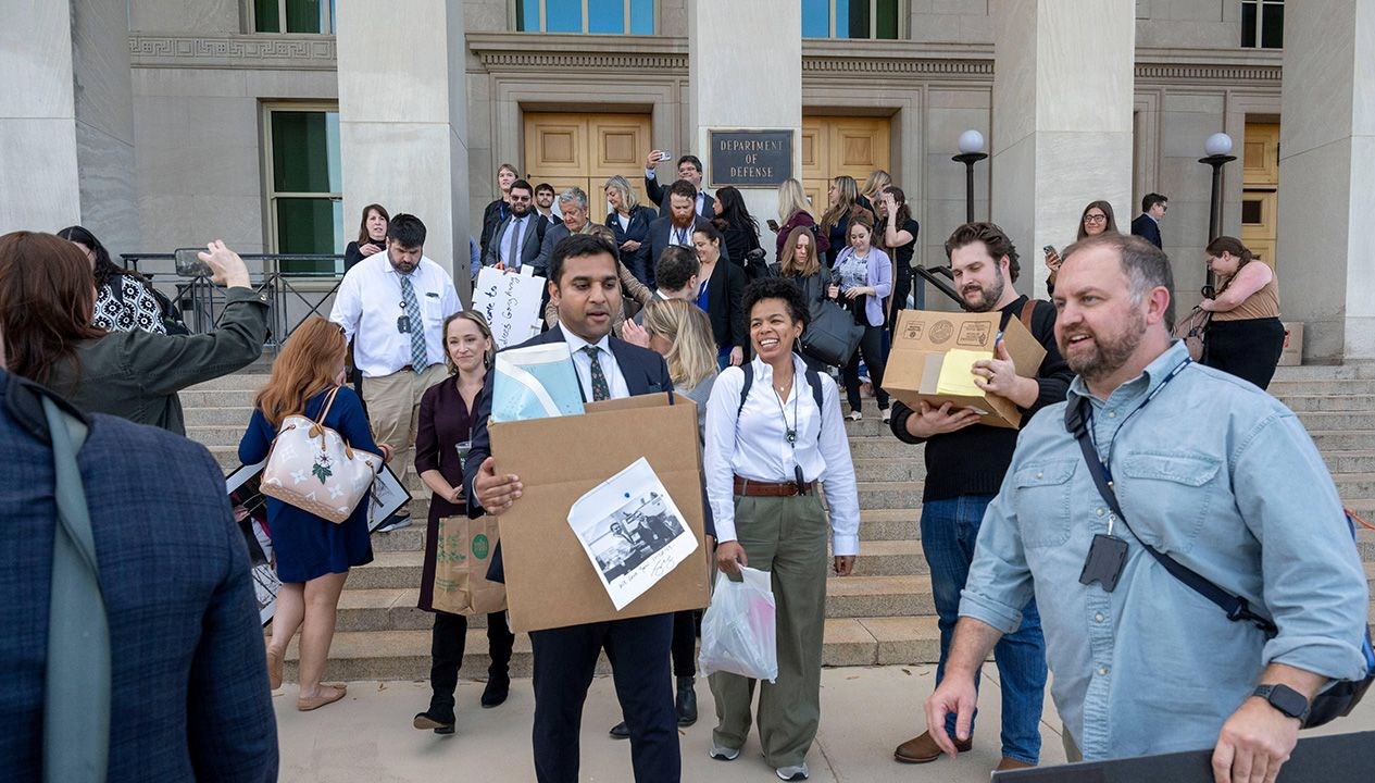 Gazetecilerden Pentagon'a Karşı Protesto Hareketi