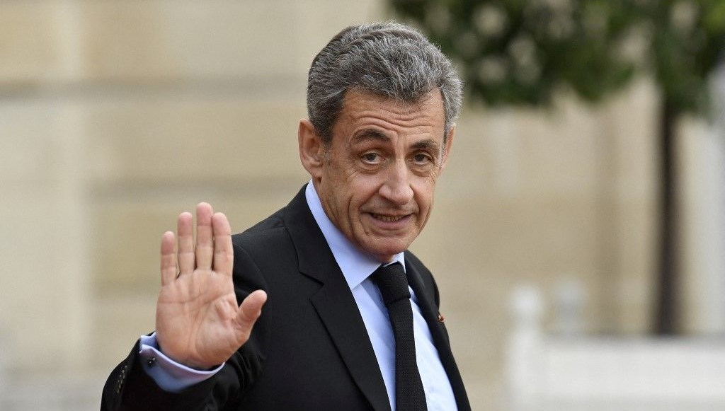 Sarkozy'nin Yeni Adresi: 11 Metrekarelik Cezaevi Hücresi!