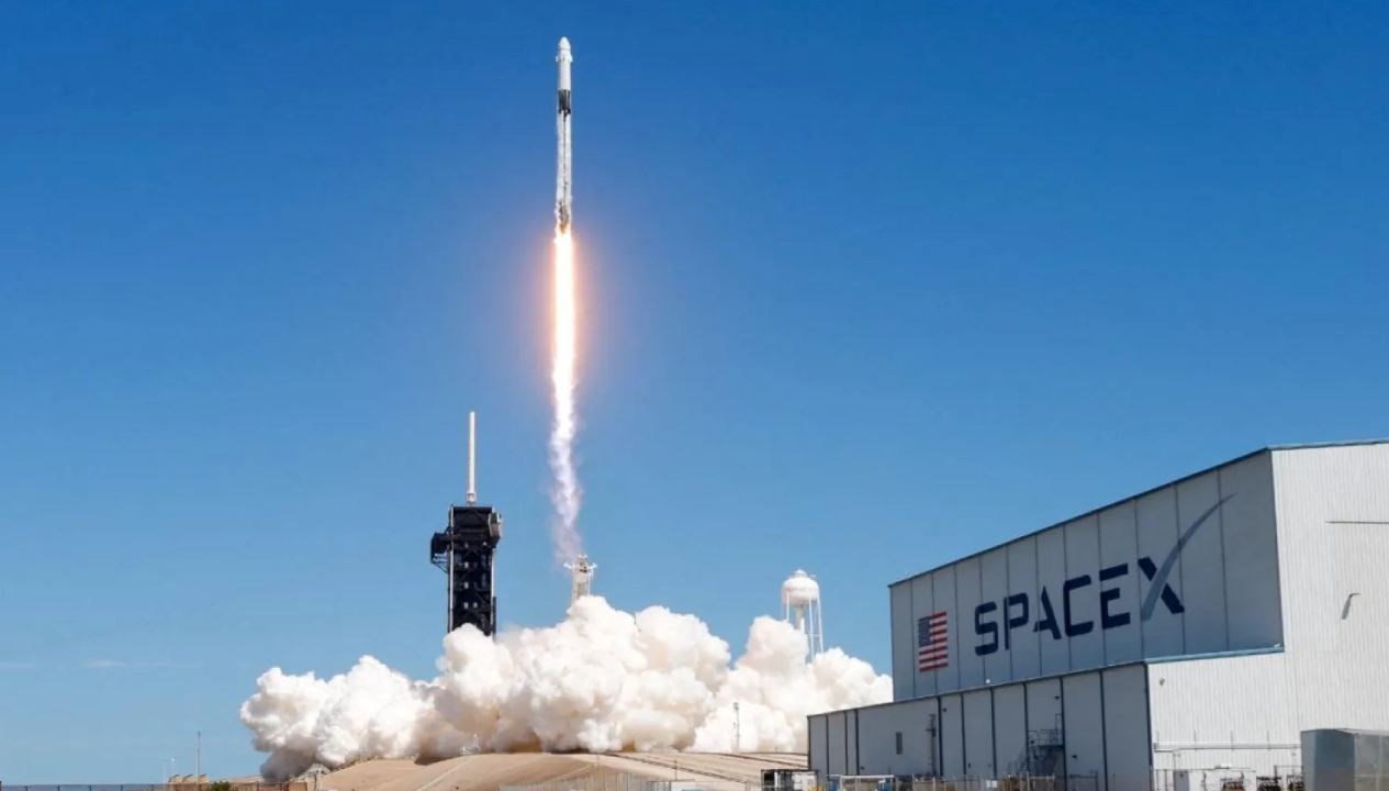 Musk için beklenmedik gelişme: NASA, Ay görevinde SpaceX'i tercih etmiyor
