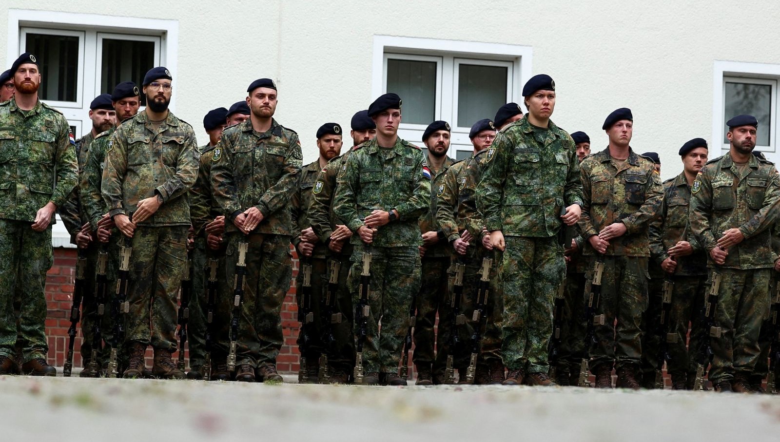 Almanya'da Zorunlu Askerlik Üzerine Tüm Gözler Çevrildi!