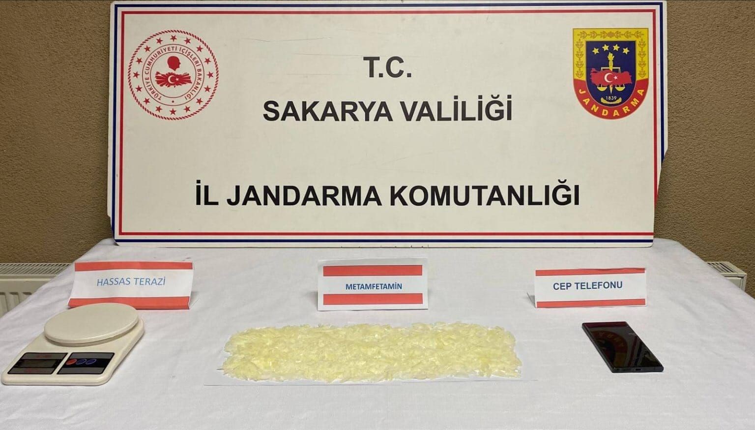 Sakarya'da Uyuşturucu Çetesi Çökertildi: Tutuklamalar Gerçekleşti!