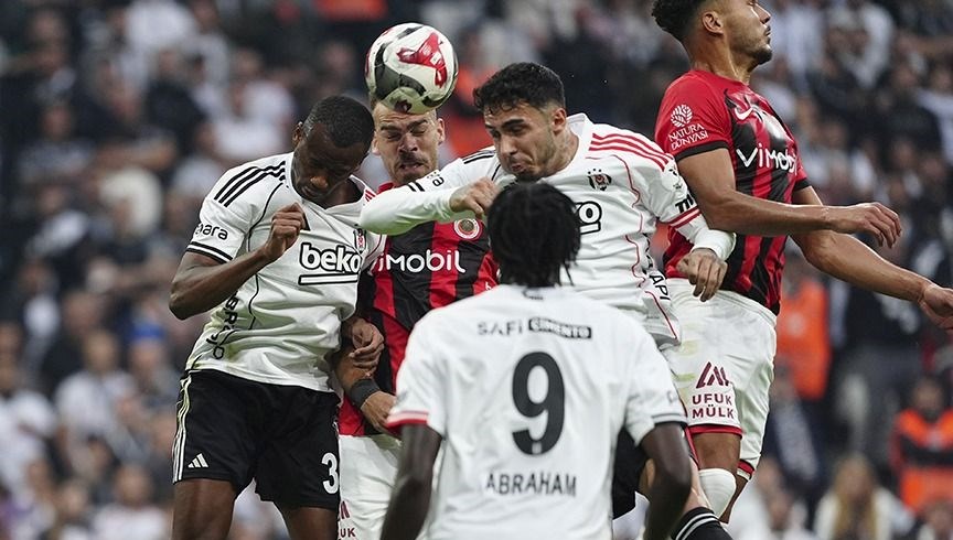 Konyaspor ile Beşiktaş arasındaki heyecan dolu karşılaşmanın tarihi, saati ve yayın kanalı! Süper Lig'deki 3. hafta ertelemesi merakla bekleniyor.