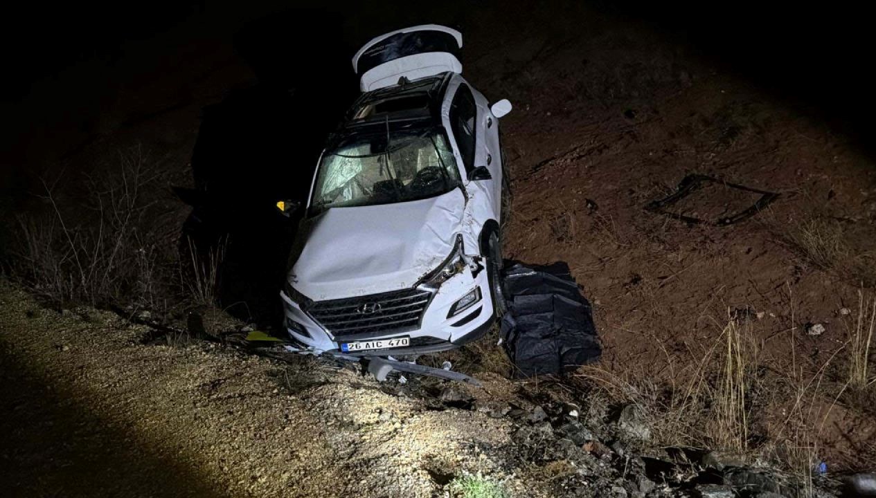 Ehliyetsiz sürücünün kazası: Takla atan otomobilde 1 can gitti, 4 kişi yaralandı