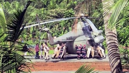 Devlet Başkanının Helikopteri Çamura Saplandı:
