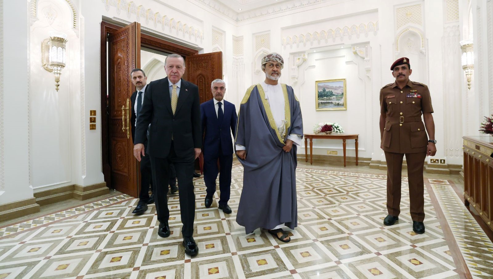 Cumhurbaşkanı Erdoğan Umman Sultanı Tarık ile Tarihi Bir Buluşma Gerçekleştirdi