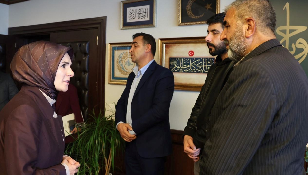 Bakan Göktaş, Rojin Kabaiş'in Ailesiyle Birlikte Anlamlı Bir Buluşma Gerçekleştirdi