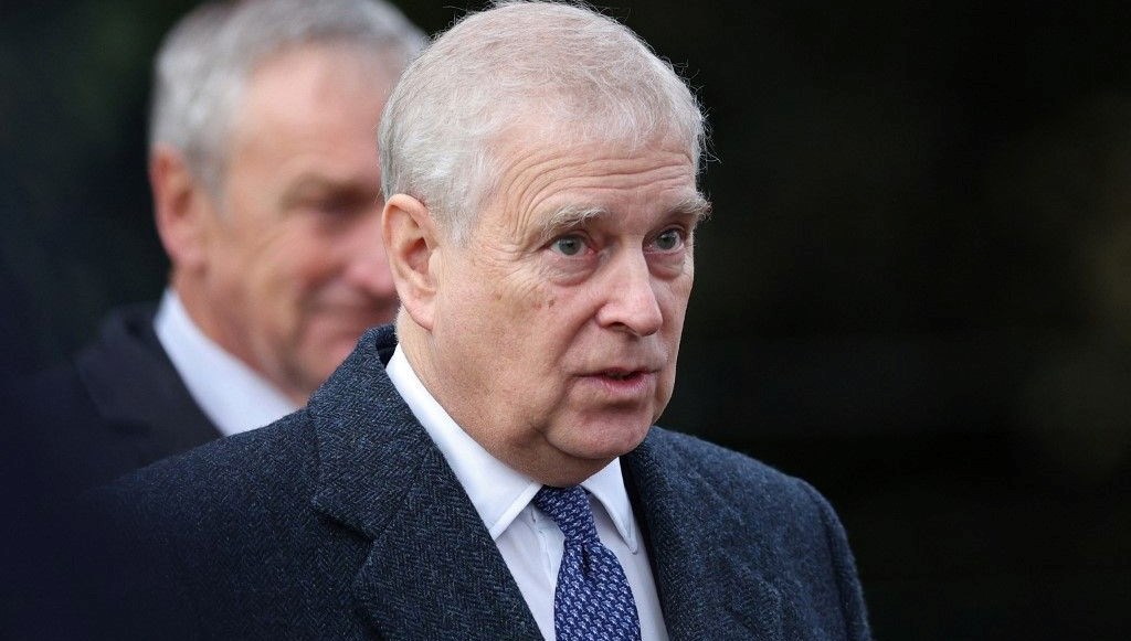 Prens Andrew'un Arması Windsor Kalesi'nde Şapelden Silindi