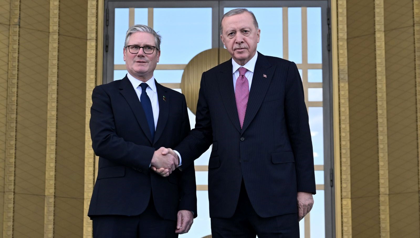 Türkiye, 44 Eurofighter sözleşmesini imzaladı: Erdoğan ve Starmer'dan tarihi adım!