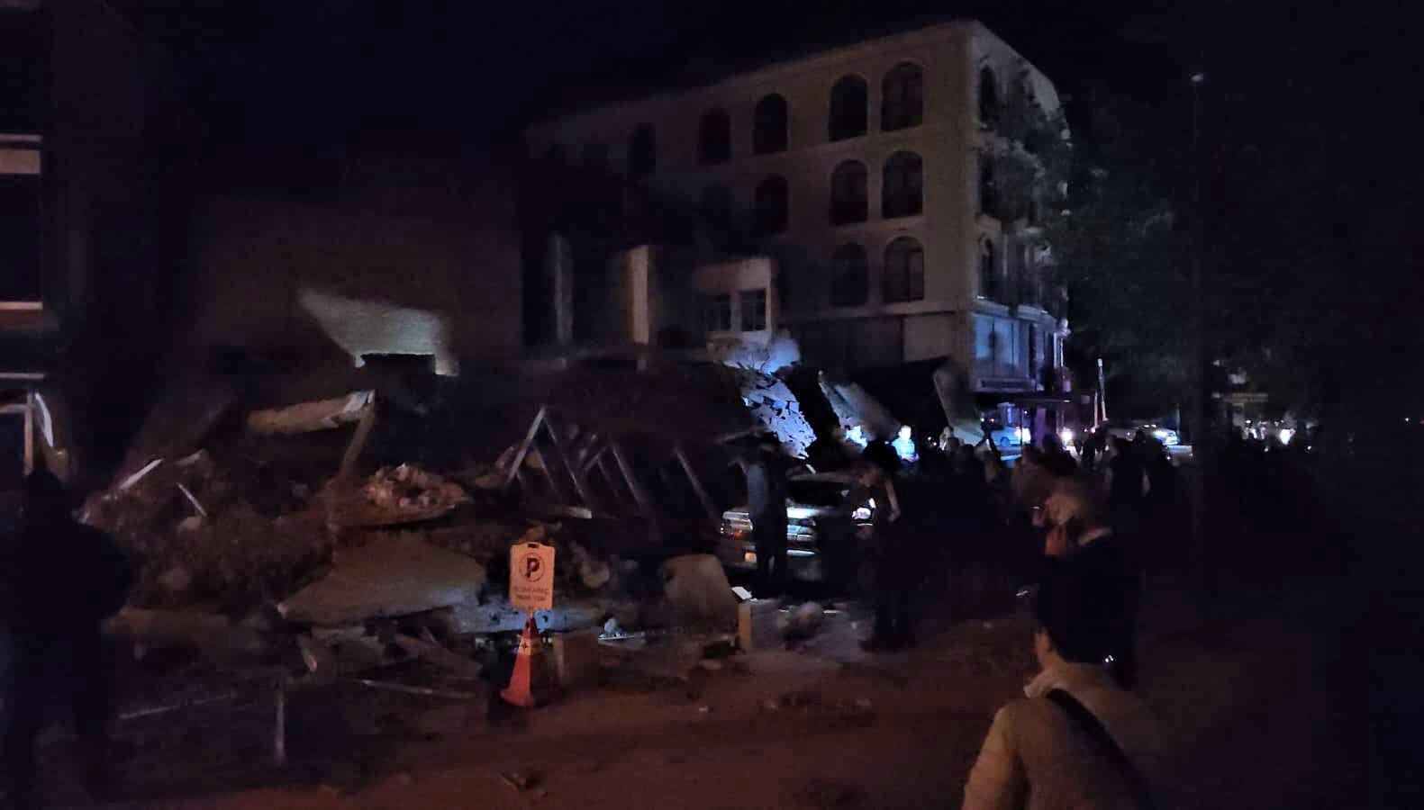Balıkesir Sındırgı'yı Sallayan Şiddetli Deprem: 6,1 Büyüklüğünde!