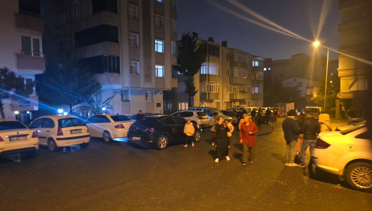 Balıkesir'de 6,1 Şiddetinde Deprem: 26 Artçı Sarsıntı Yaşandı, Uzmanlar Uyardı!