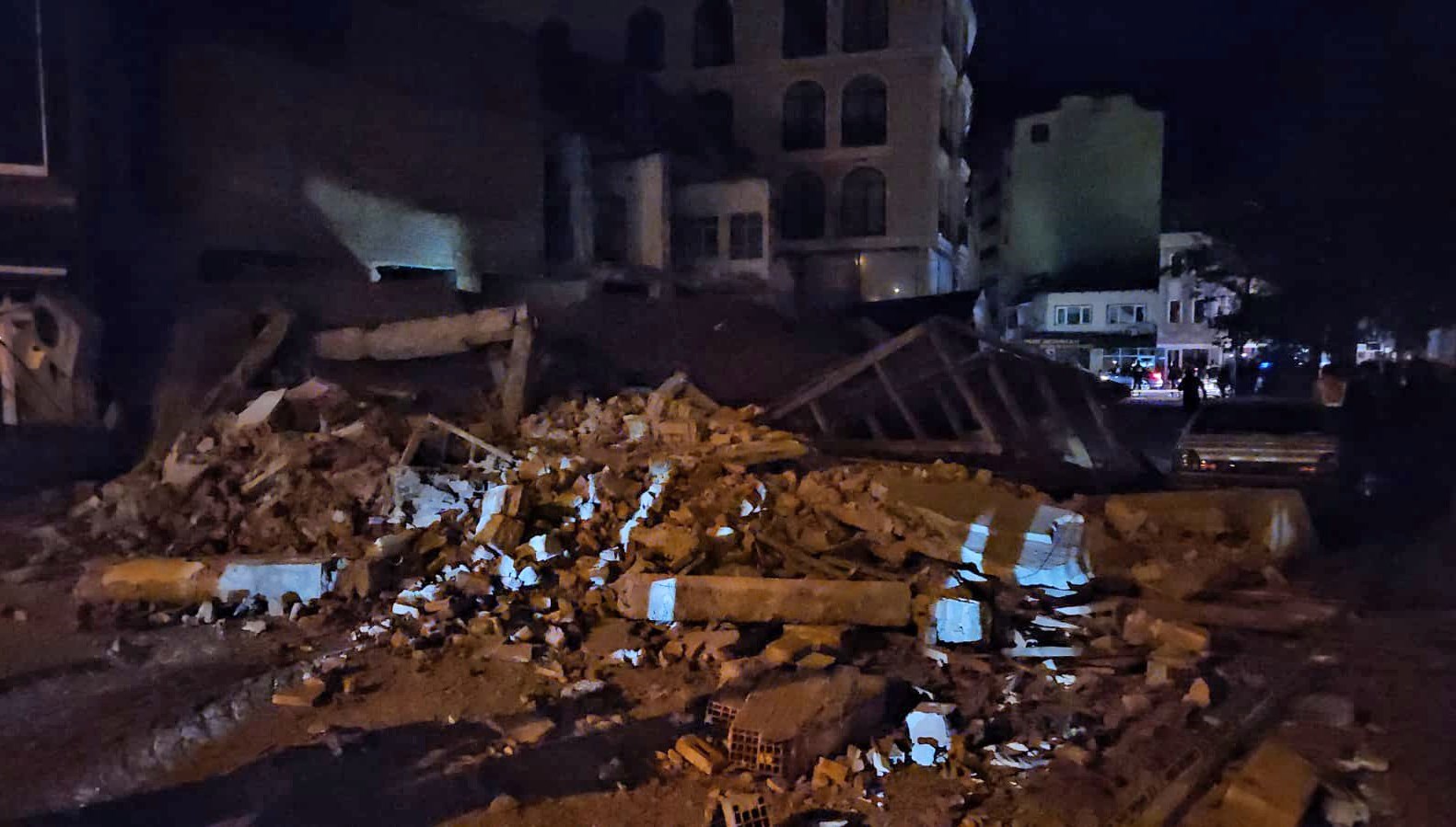 Deprem Bölgesinde Yağmur Alarmı: Bugünkü Hava Durumu Ne Gibi Etkiler Yapacak?