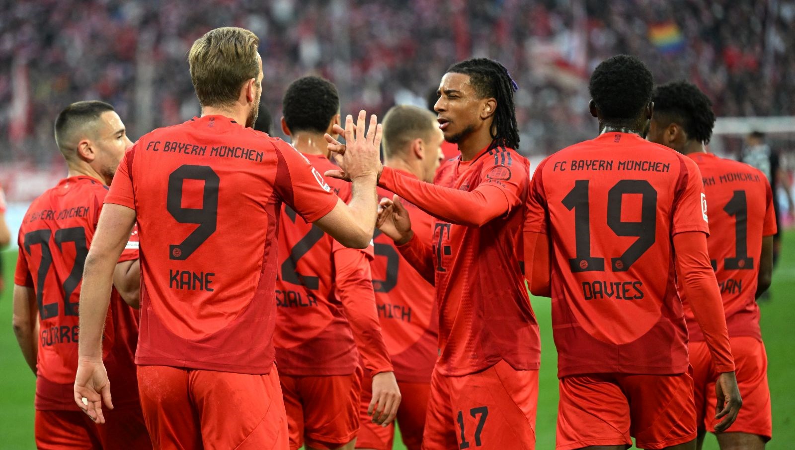 Bayern Münih, Tarihe İmza Atmak İçin Mücadele Ediyor!