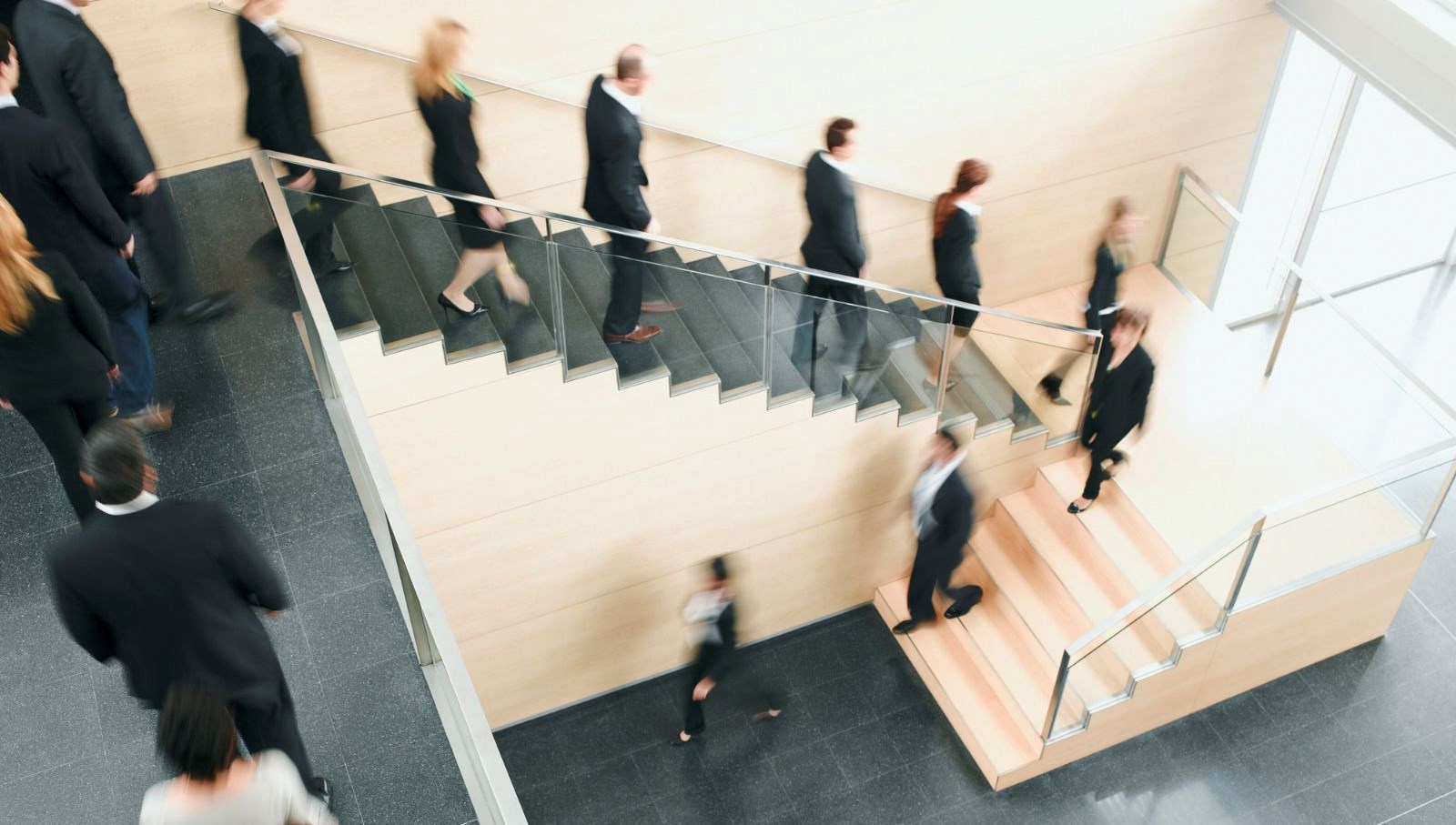 Amazon'un Nestle'e Mesajı: Yapay Zeka İşten Çıkarmaları Teşvik Ediyor