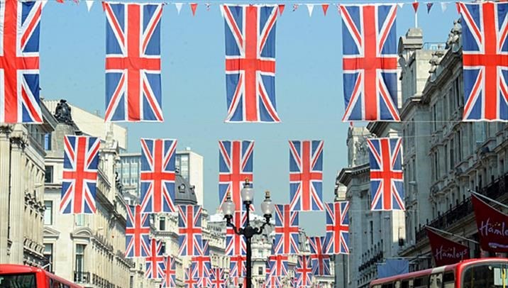 İngiltere'de Kredi Büyümesi Geriledi: Ekonomik İşaretler Neler?