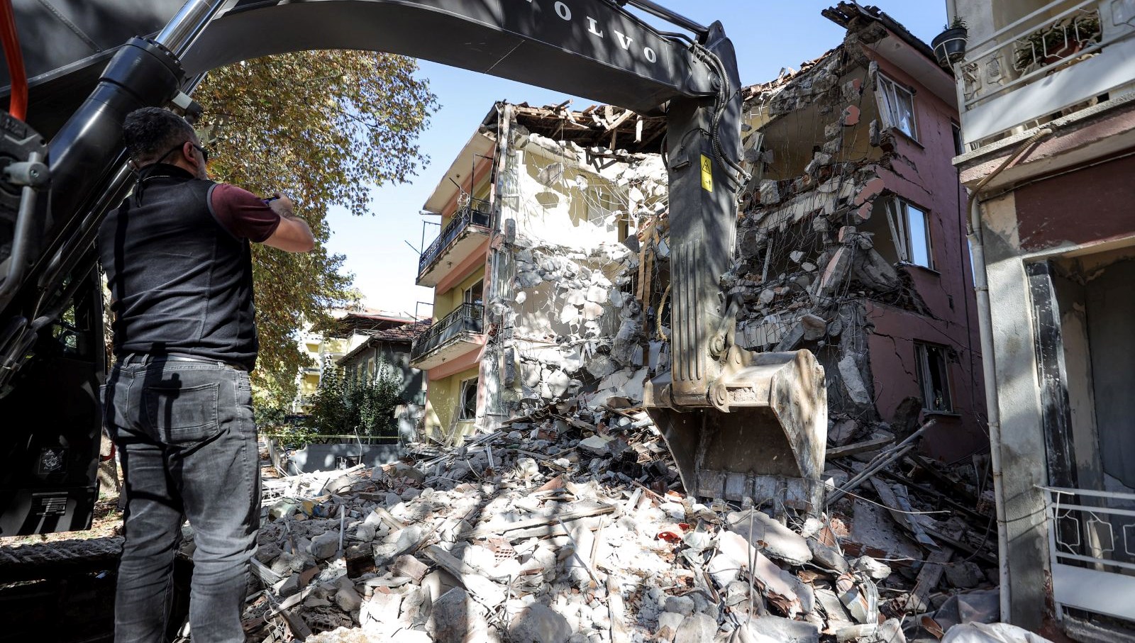 Sındırgı Depreminin Etkileri: Zarar Tespiti Açıklandı