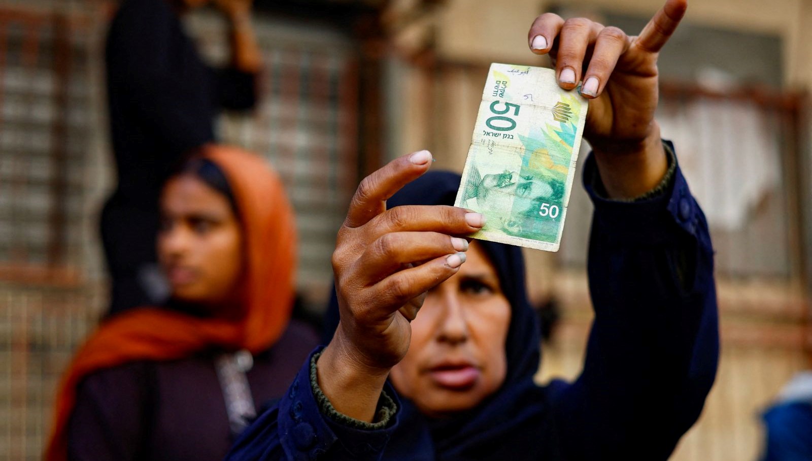 Gazze’de Şok Gelişme: Bankalar Hizmete Girdi, Ancak Hesaplarda Para Yok!