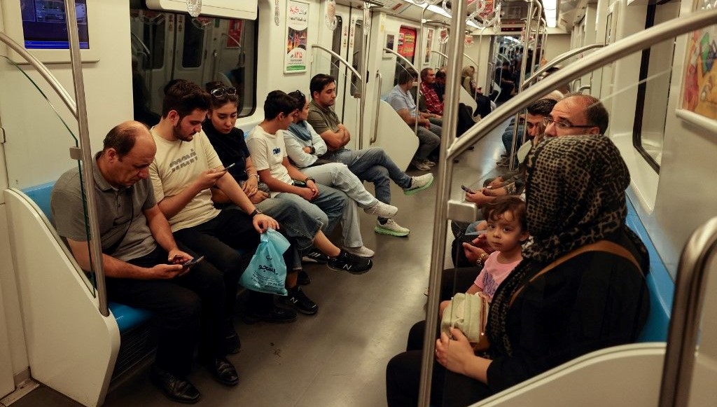 İran'da Kısırlık Krizi: Çiftlere Sadece 10 Yıl Süre Tanındı!