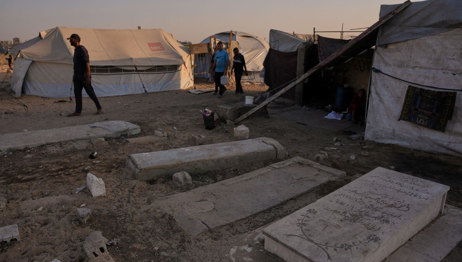 Hayat ve Hüzün: Mezar Taşlarında Yeni Bir Oturan Kültürü