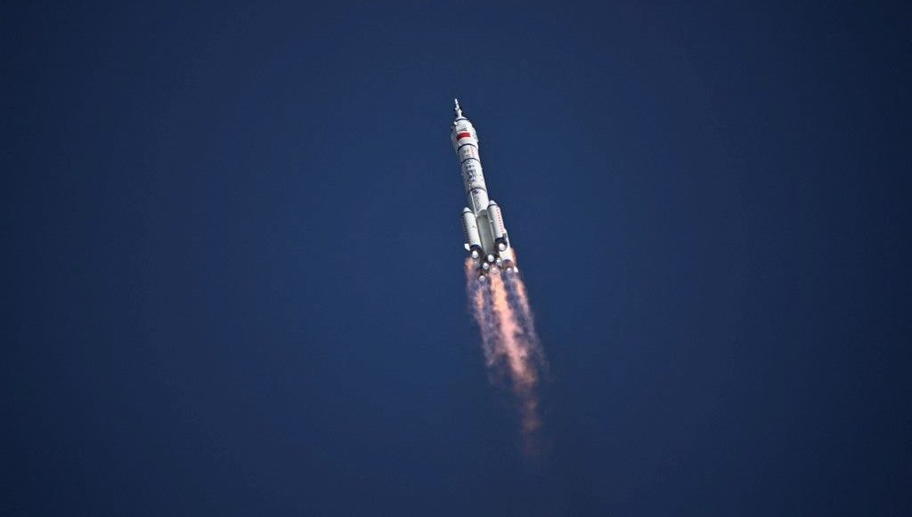 Çin'den Göz Alıcı Bir Adım: Shenzhou-20 Kurtarma Operasyonu Yolda!