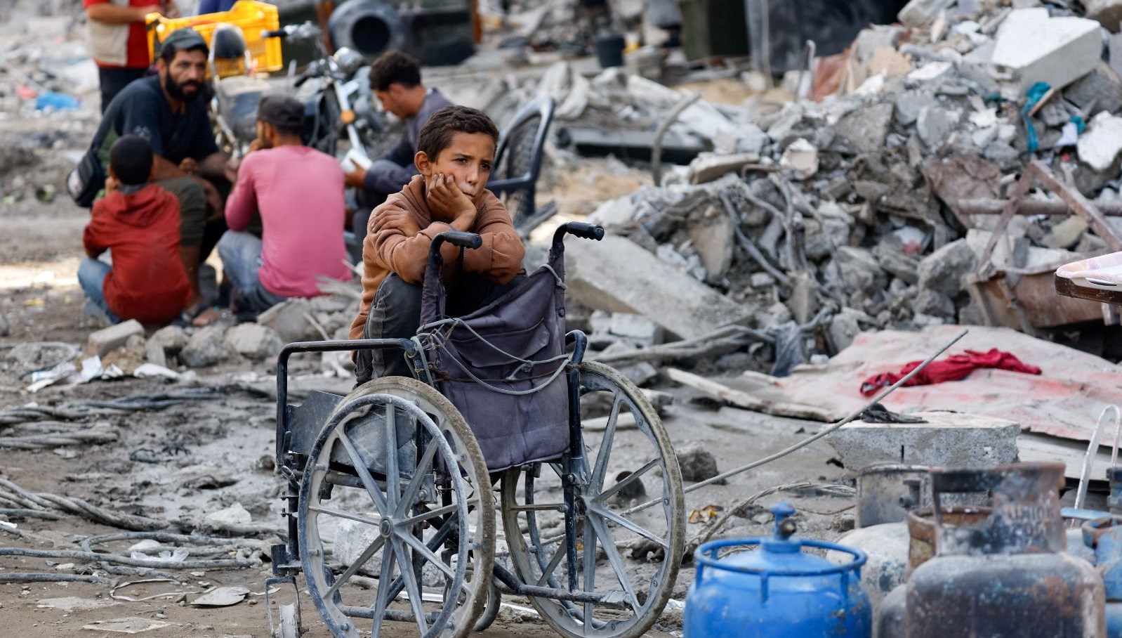 Ateşkesin gölgesinde Gazze'deki acımasız saldırılar devam ediyor