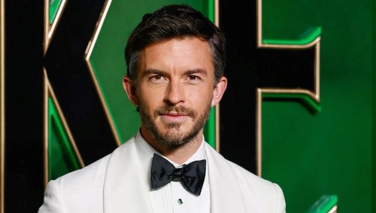Jonathan Bailey, ''Yaşayan En Seksi Erkek'' Unvanını Kaptı!