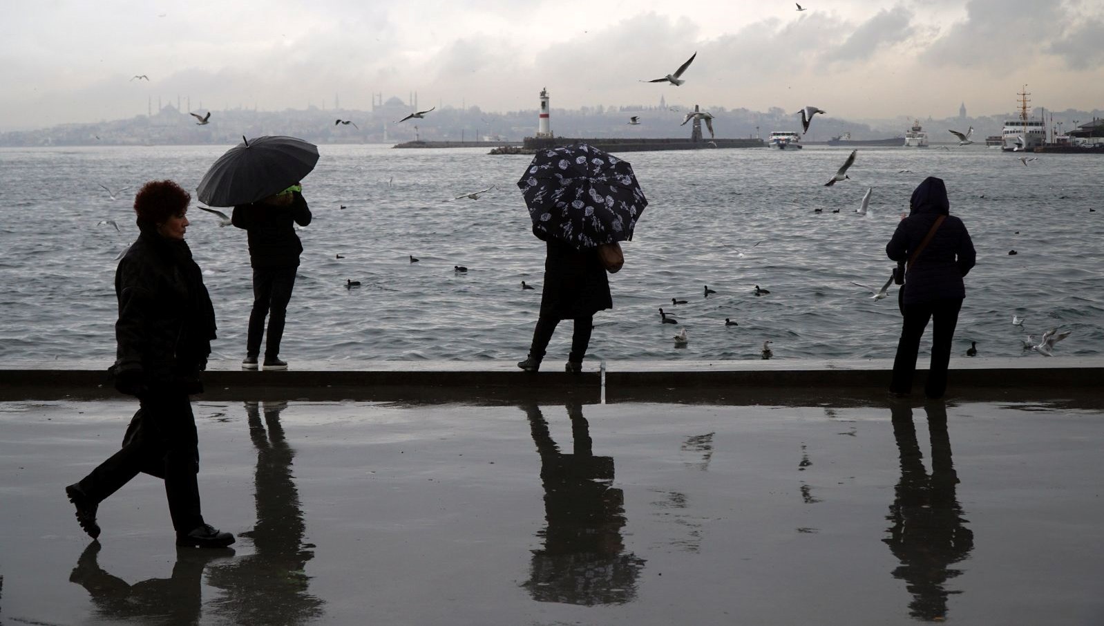 Yüksek Sıcaklıklar Devam Ediyor: Yarını Bekleyen Fırtına Alarmı!